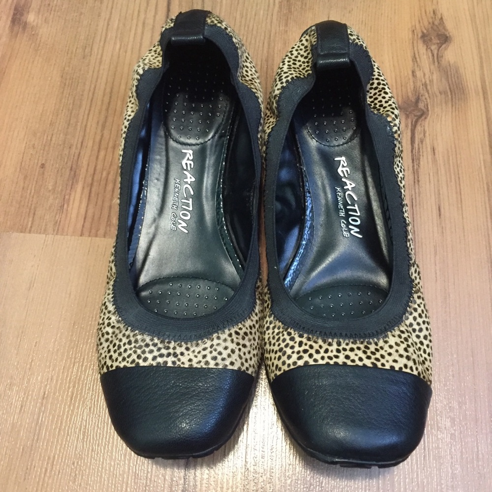 Kenneth Cole Reaction blink wink flats
